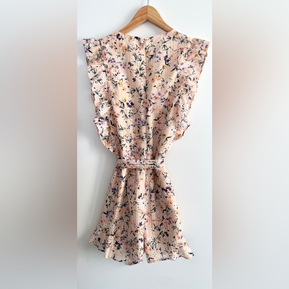 Lovers & Friends Jill Romper in Peach Ditzy Floral - Picture 8 of 10